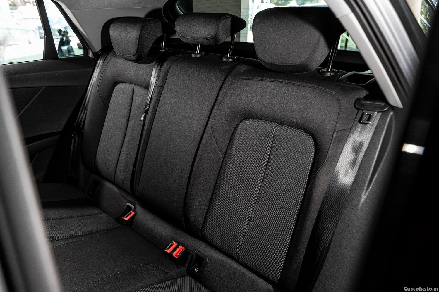 Audi Q2 35 TFSI Advanced S tronic — fotografia 4