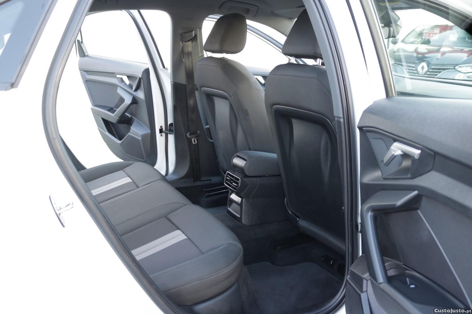 Audi A3 Limousine 30 TFSI Advanced — fotografia 38