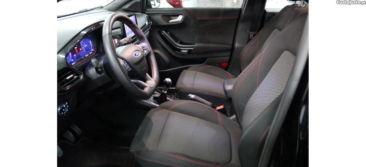 Ford Puma 1.0 EcoBoost MHEV ST-Line X Vivid Ruby Edition — fotografia 25