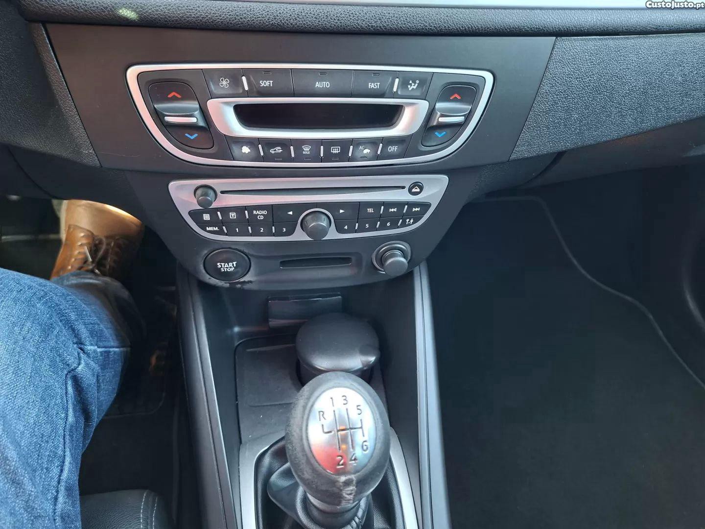 Renault Mégane 1.5 dci dynamique s ss — fotografia 10