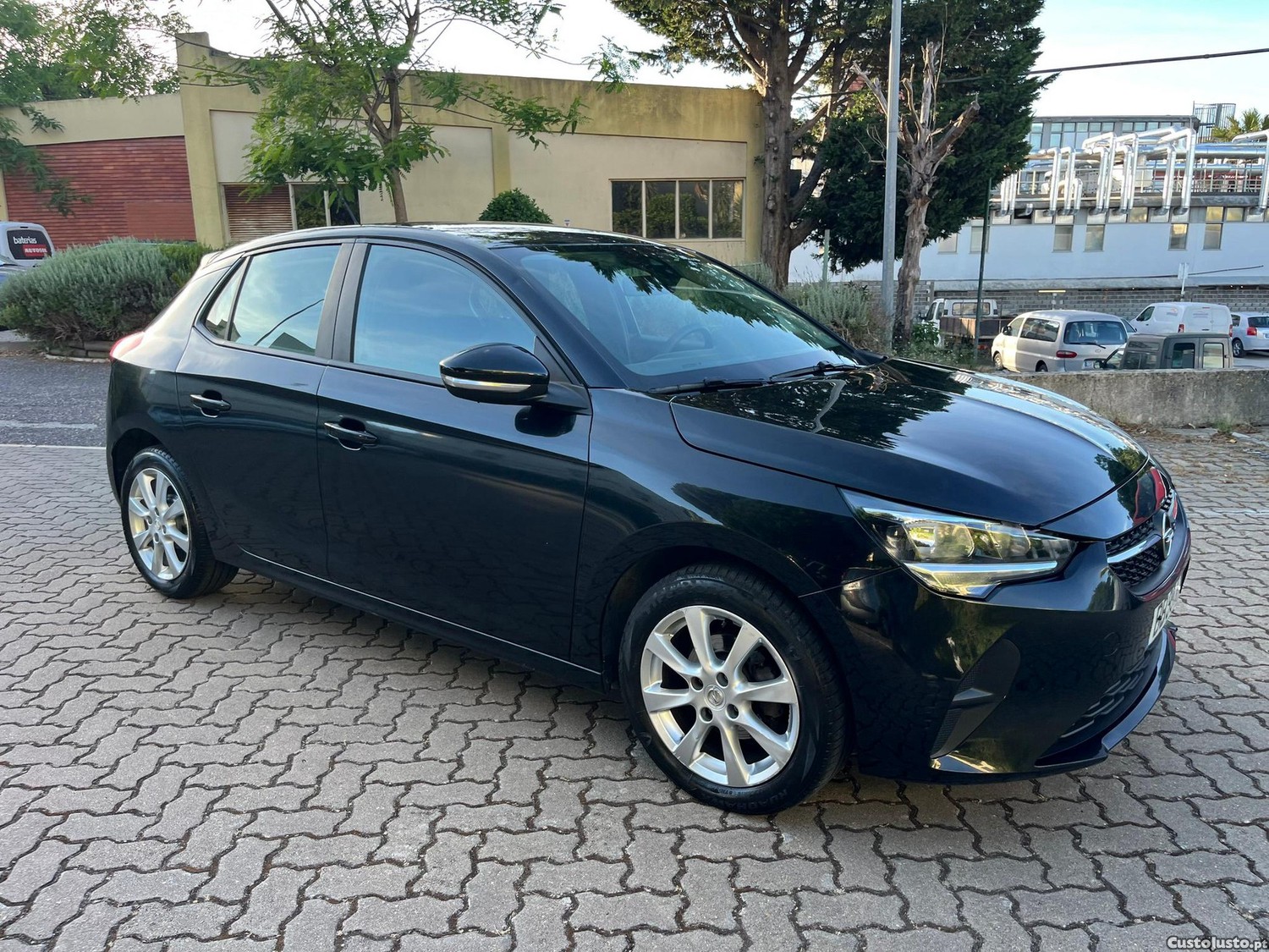 Opel Corsa 1.2 Edition — fotografia 13