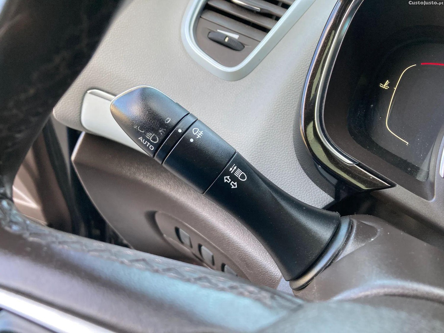 Renault Espace Energy dCi 160 EDC L — fotografia 12