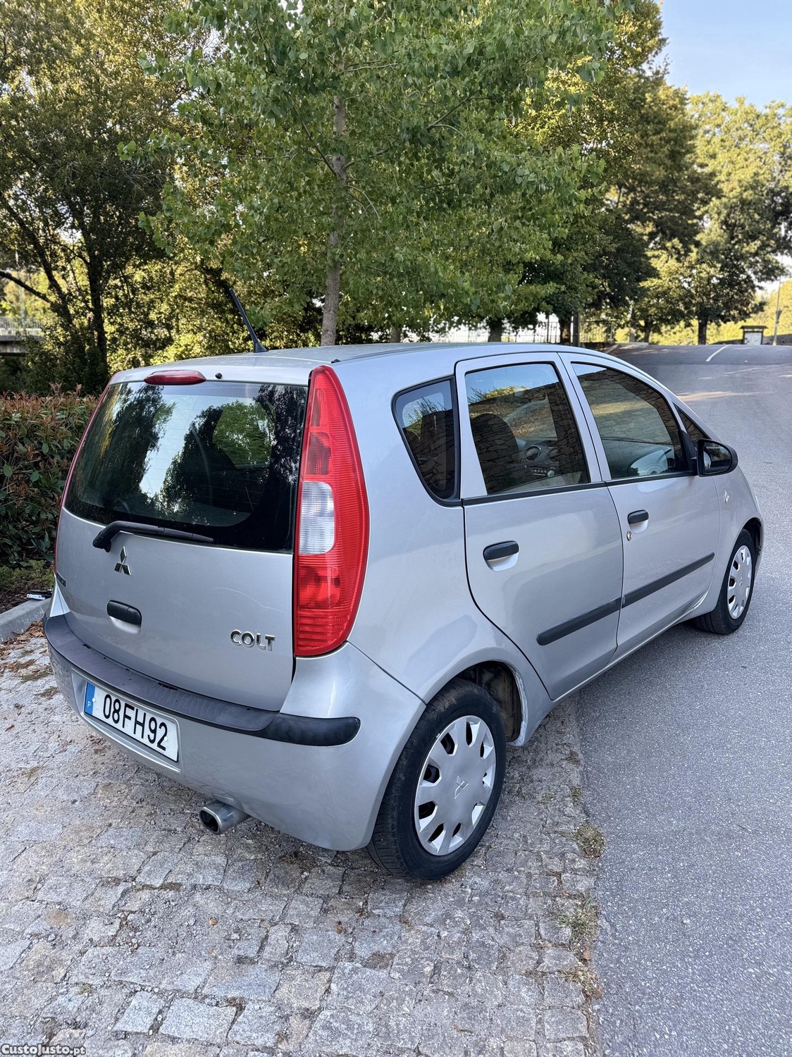 Mitsubishi Colt 1.1 — fotografia 5