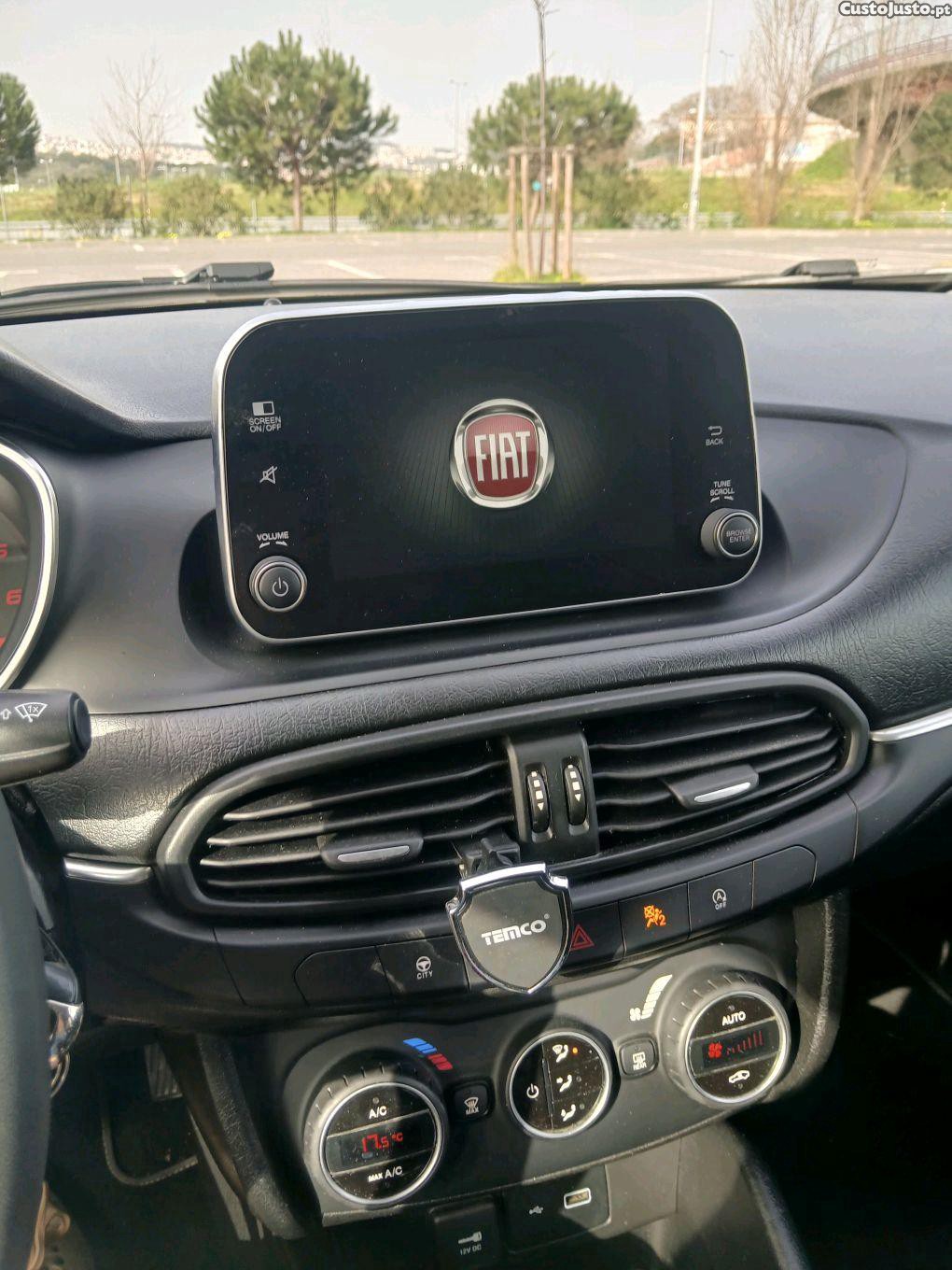 Fiat Tipo 1.3 m-jet 95cv.topo de gama com 115000km,posso tratar financiomento — fotografia 3