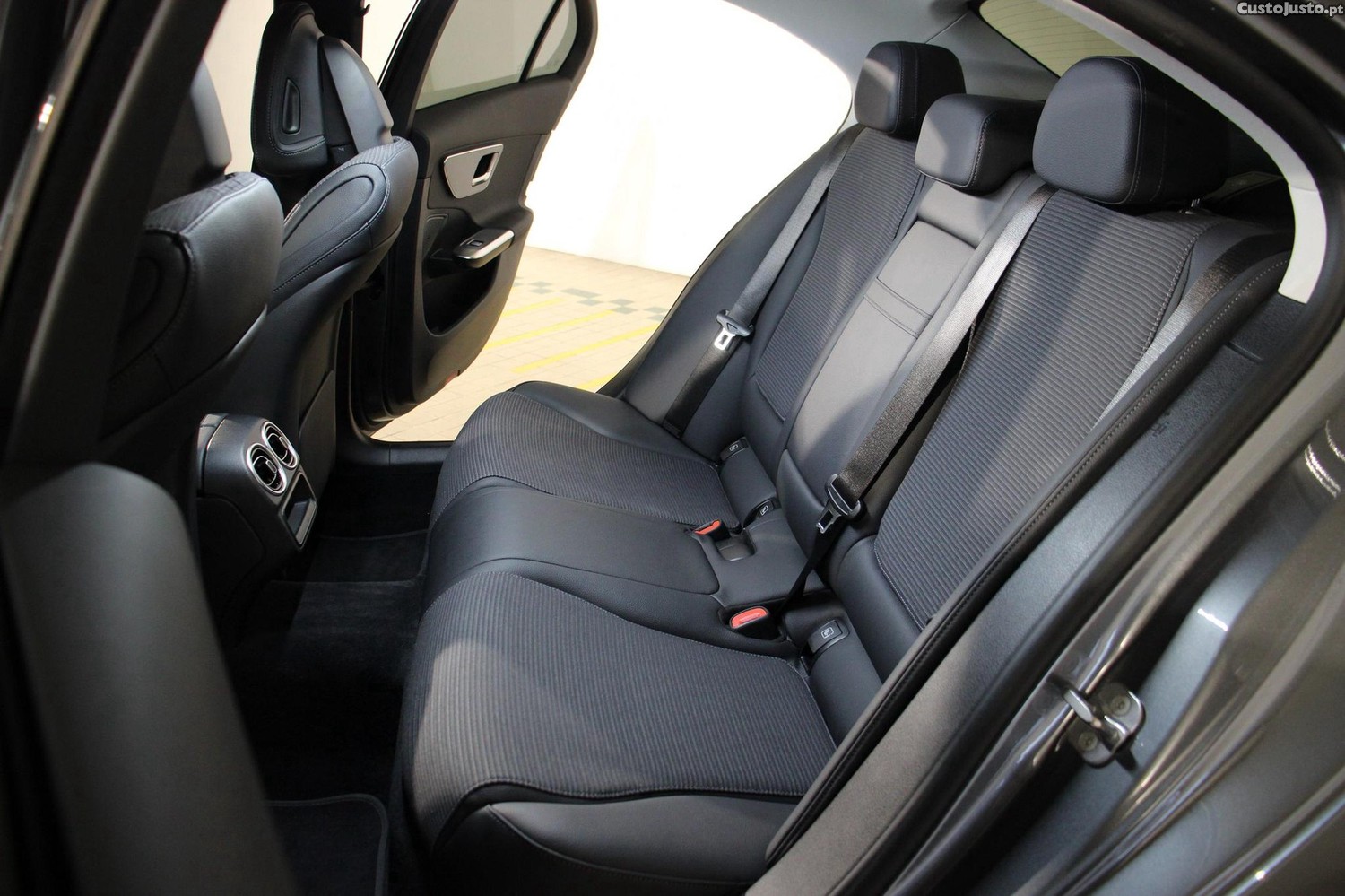 Mercedes-Benz C 300 de Avantgarde — fotografia 3