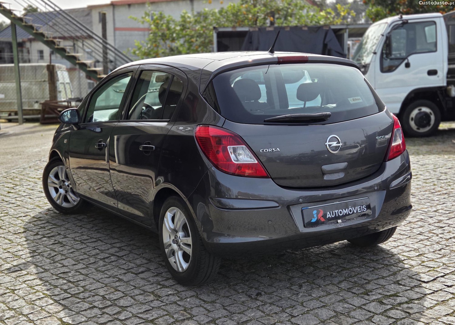 Opel Corsa 1.3 CDTi Enjoy EcoFLEX — fotografia 5