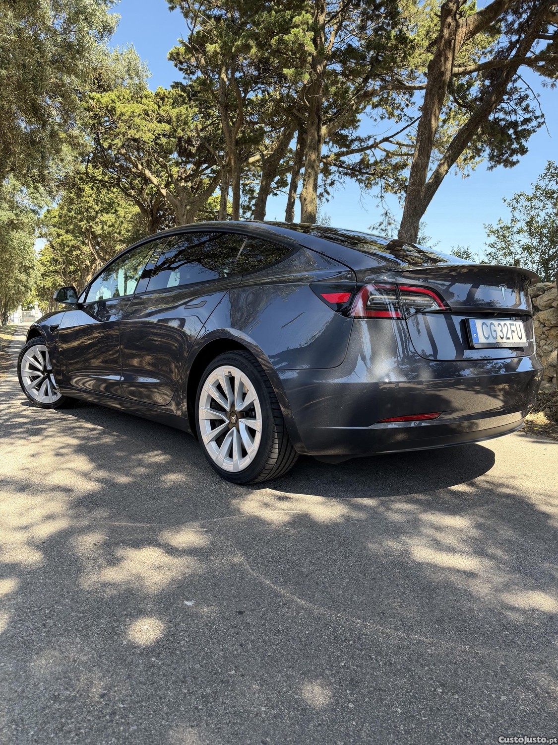 Tesla Model 3 Long Range Dual Motor — fotografia 8