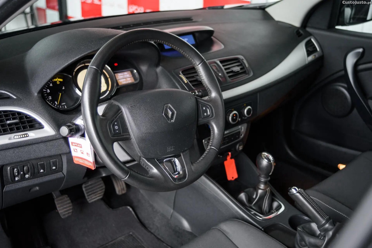 Renault Mégane 1.5 dCi Dynamique — fotografia 15