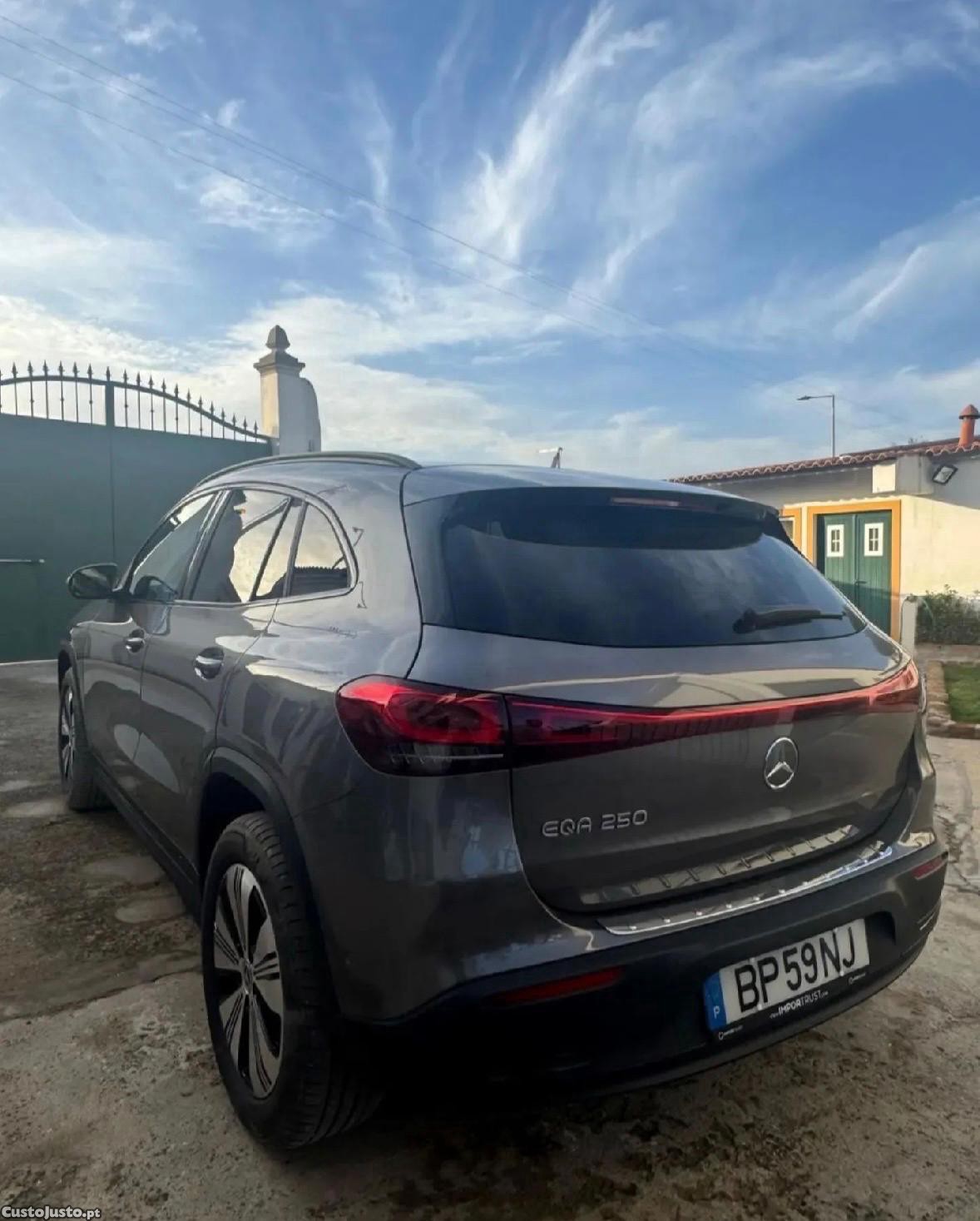 Mercedes-Benz EQA 250 250 - 23 foto 5