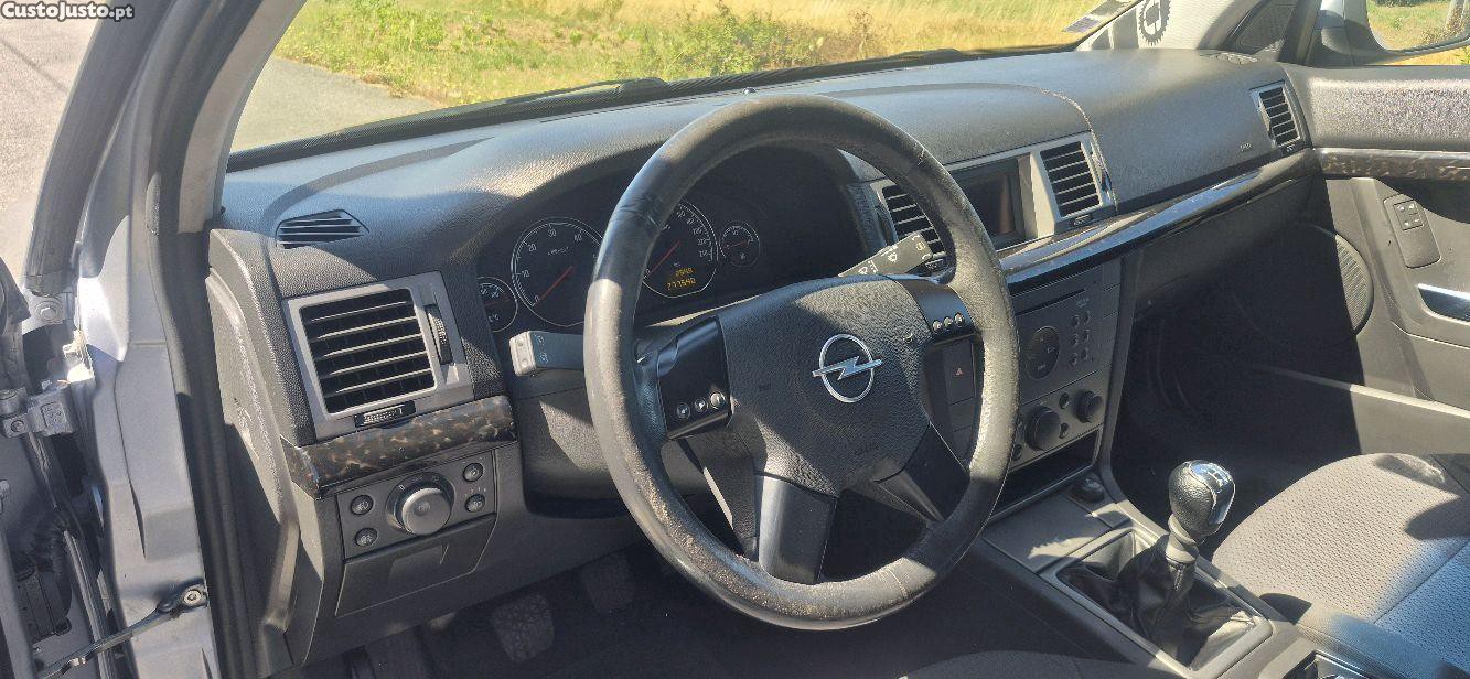 Opel Signum 2.2 DTi — fotografia 7