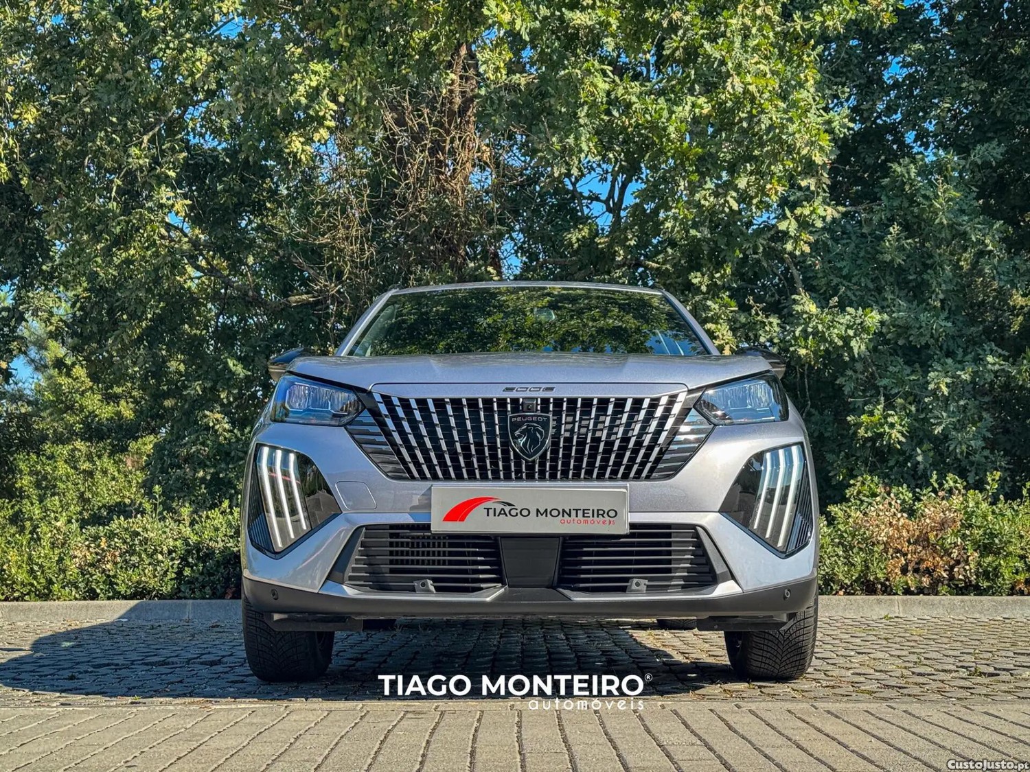 Peugeot 2008 1.2 Hybrid Allure e-DCS6 — fotografia 6