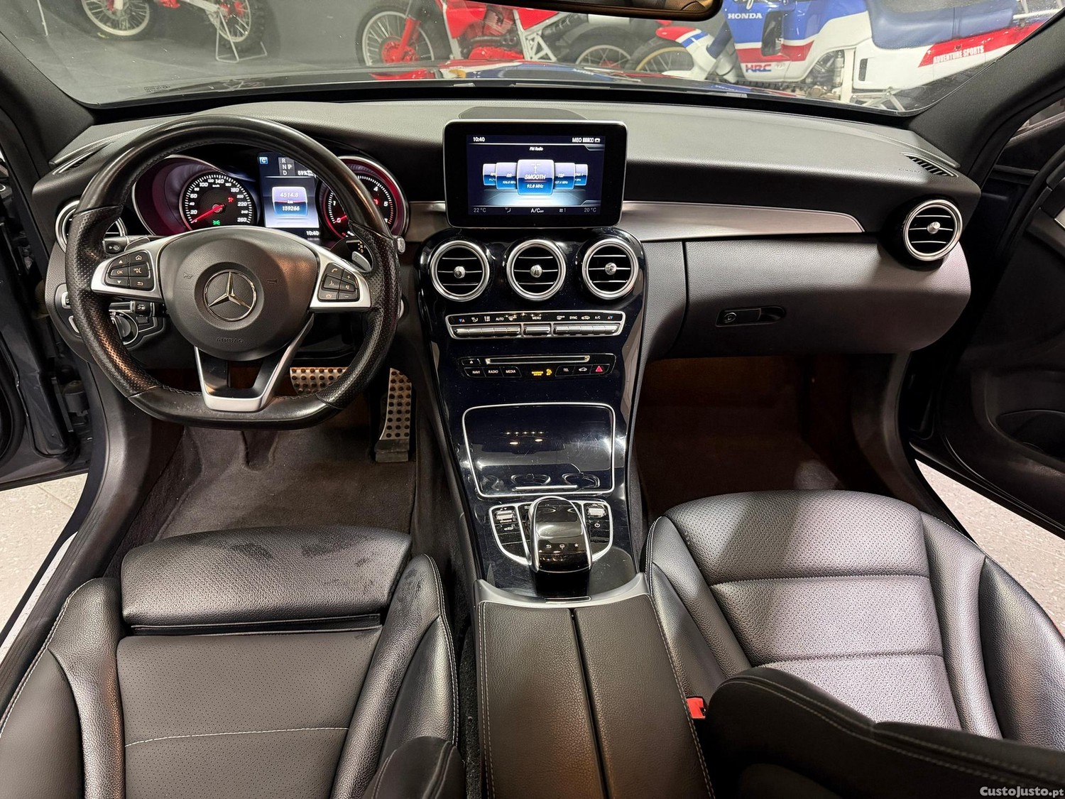 Mercedes-Benz C 300 h AMG Line — fotografia 18