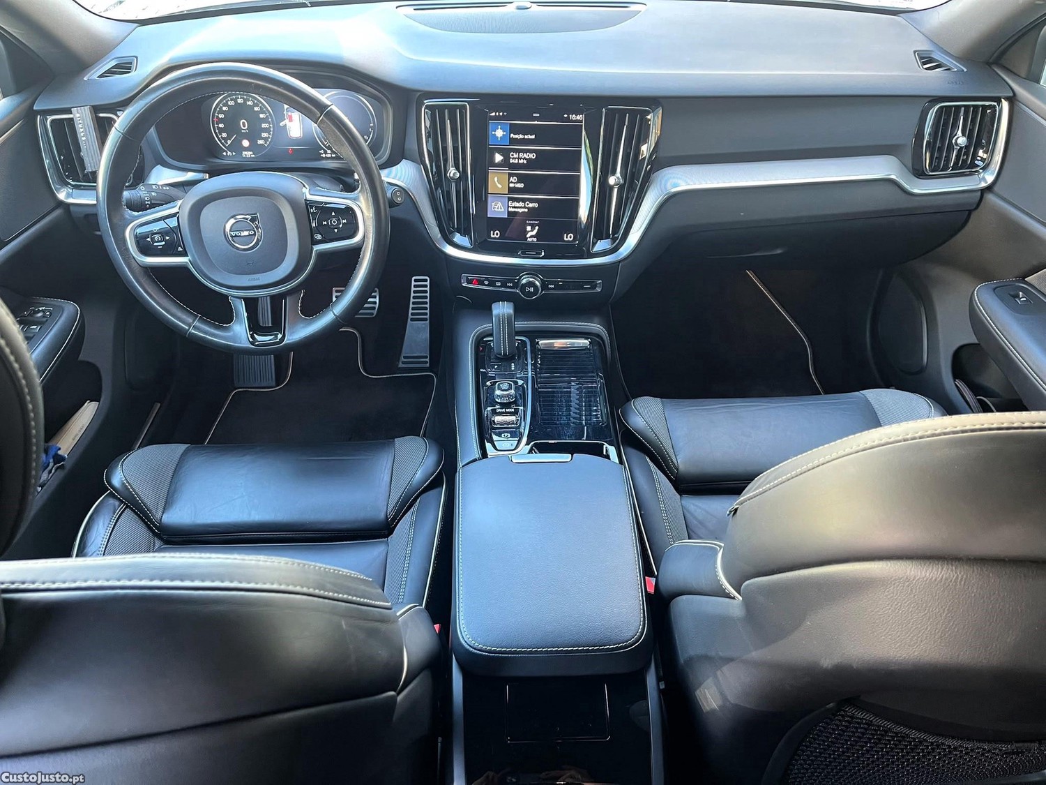 Volvo V60 2.0 T6 AWD TE R-Design Expression — fotografia 12