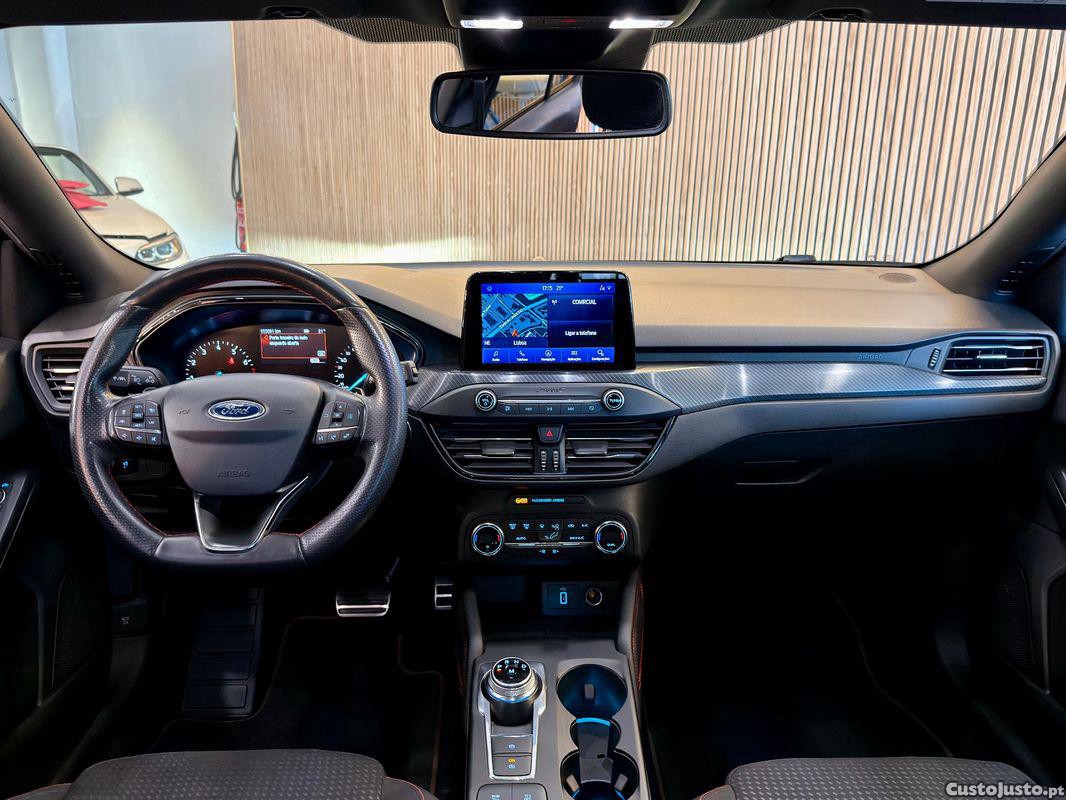 Ford Focus SW 1.0 EcoBoost ST-Line Aut. — fotografia 16