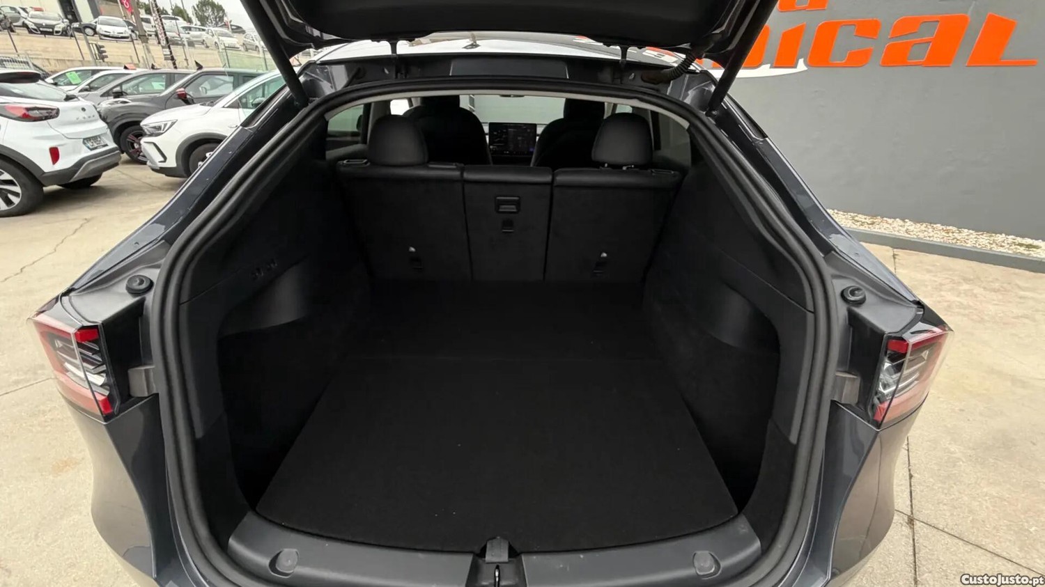 Tesla Model Y Long Range Tração Integral — fotografia 10