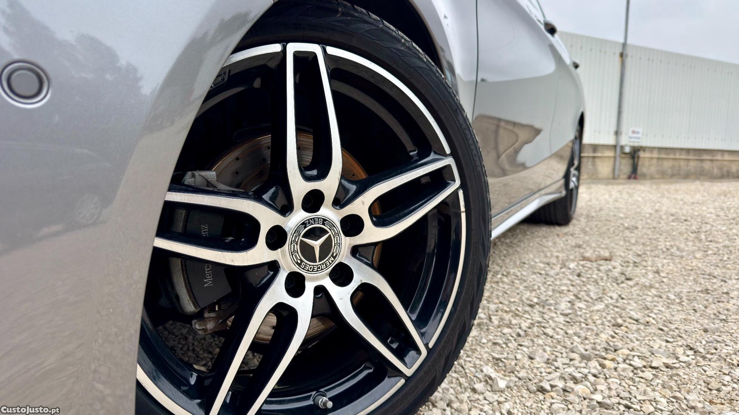 Mercedes-Benz CLA 200 d Shooting Brake AMG Line - Automática — photo 2