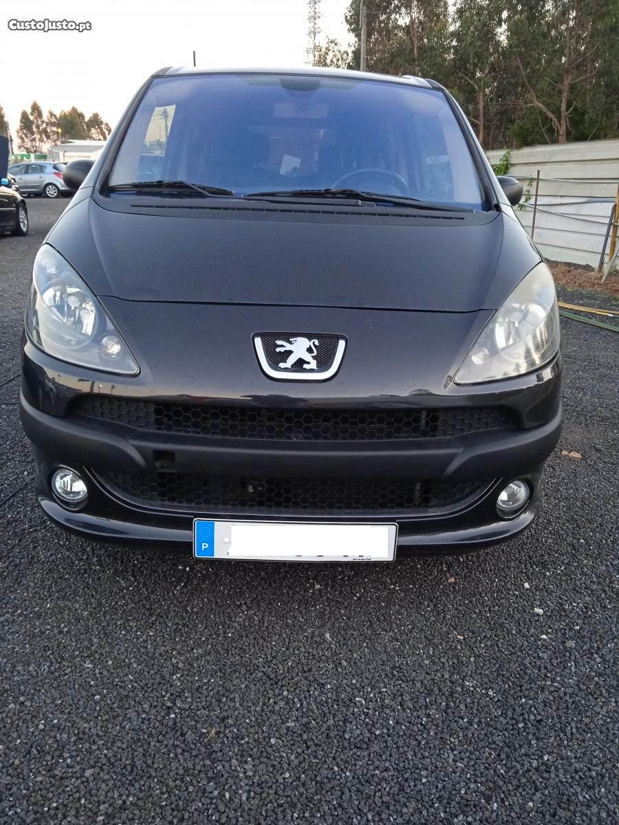 Peugeot 1007 1.4 HDI — fotografia 5