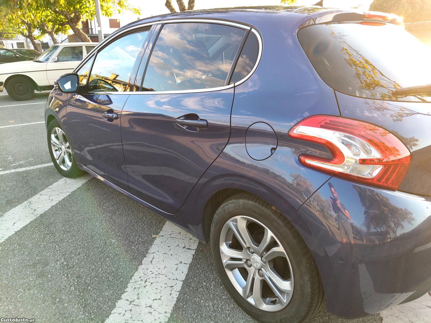Peugeot 208 1.2 VTI ALLURE 82 CV — fotografia 3