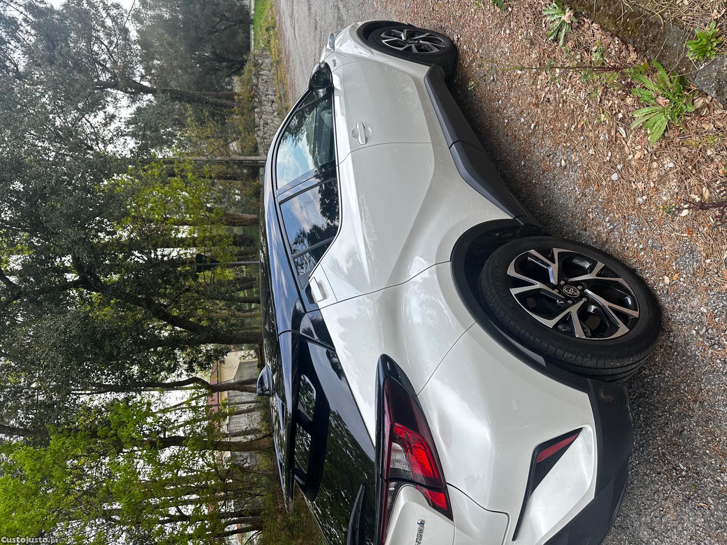 Toyota C-HR Confort — fotografia 3