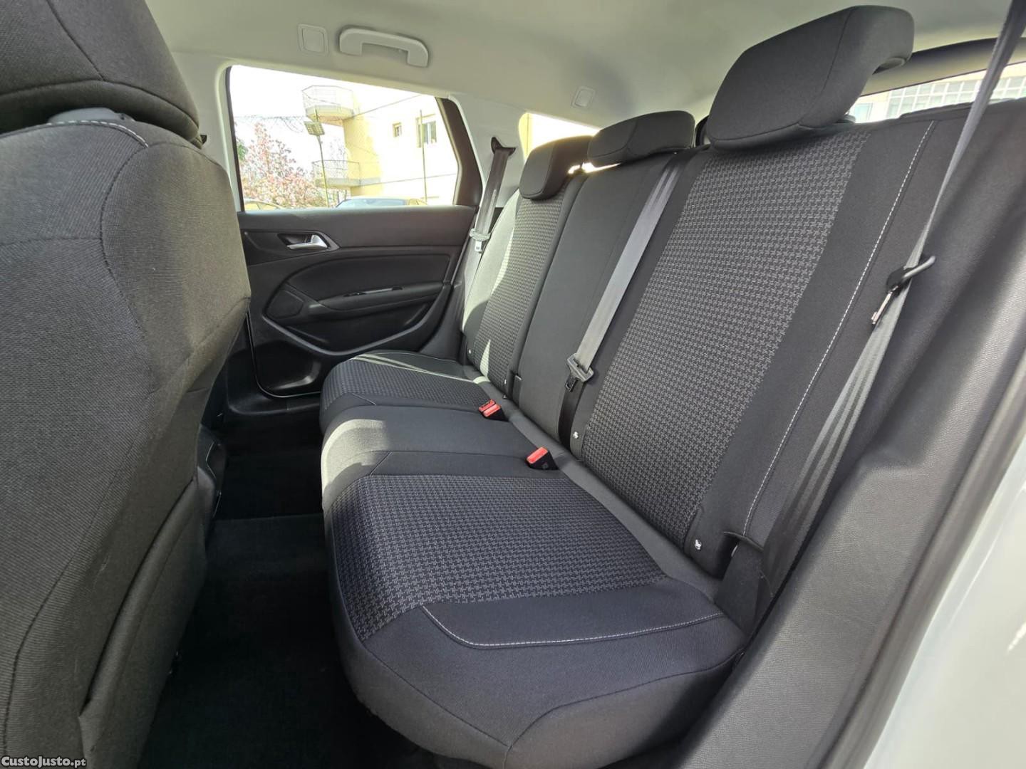 Peugeot 308 1.2 PureTech Active Pack — fotografia 11