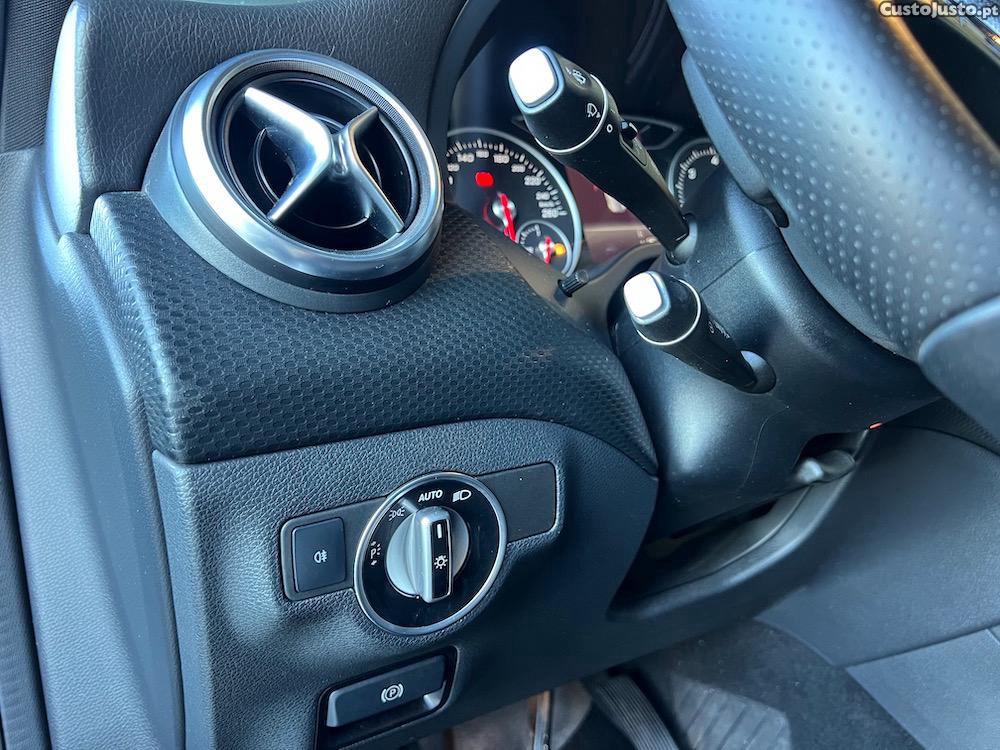 Mercedes-Benz A 200 AMG AUTO NACIONAL — fotografia 5