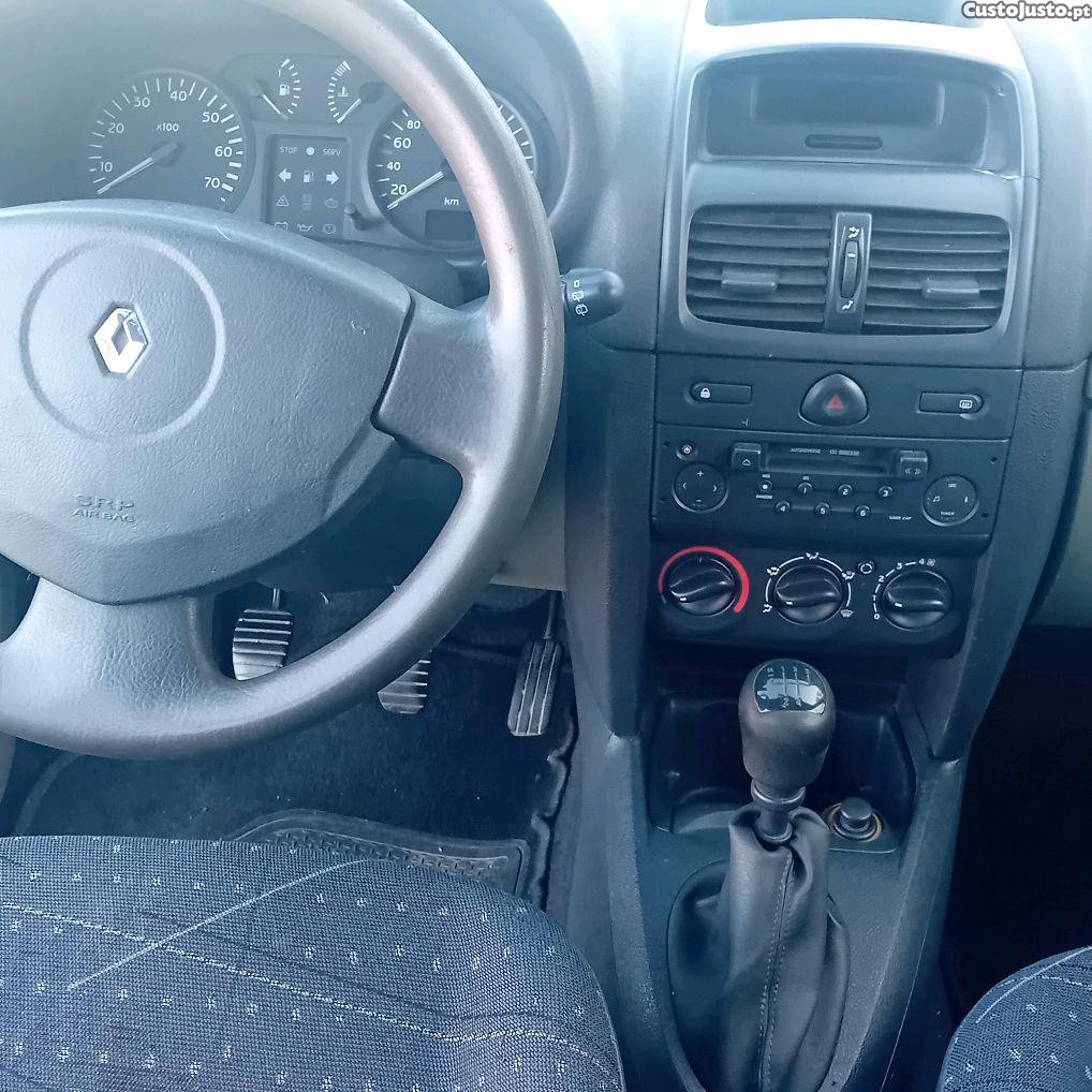 Renault Clio 1.5 dci exclusive — fotografia 5