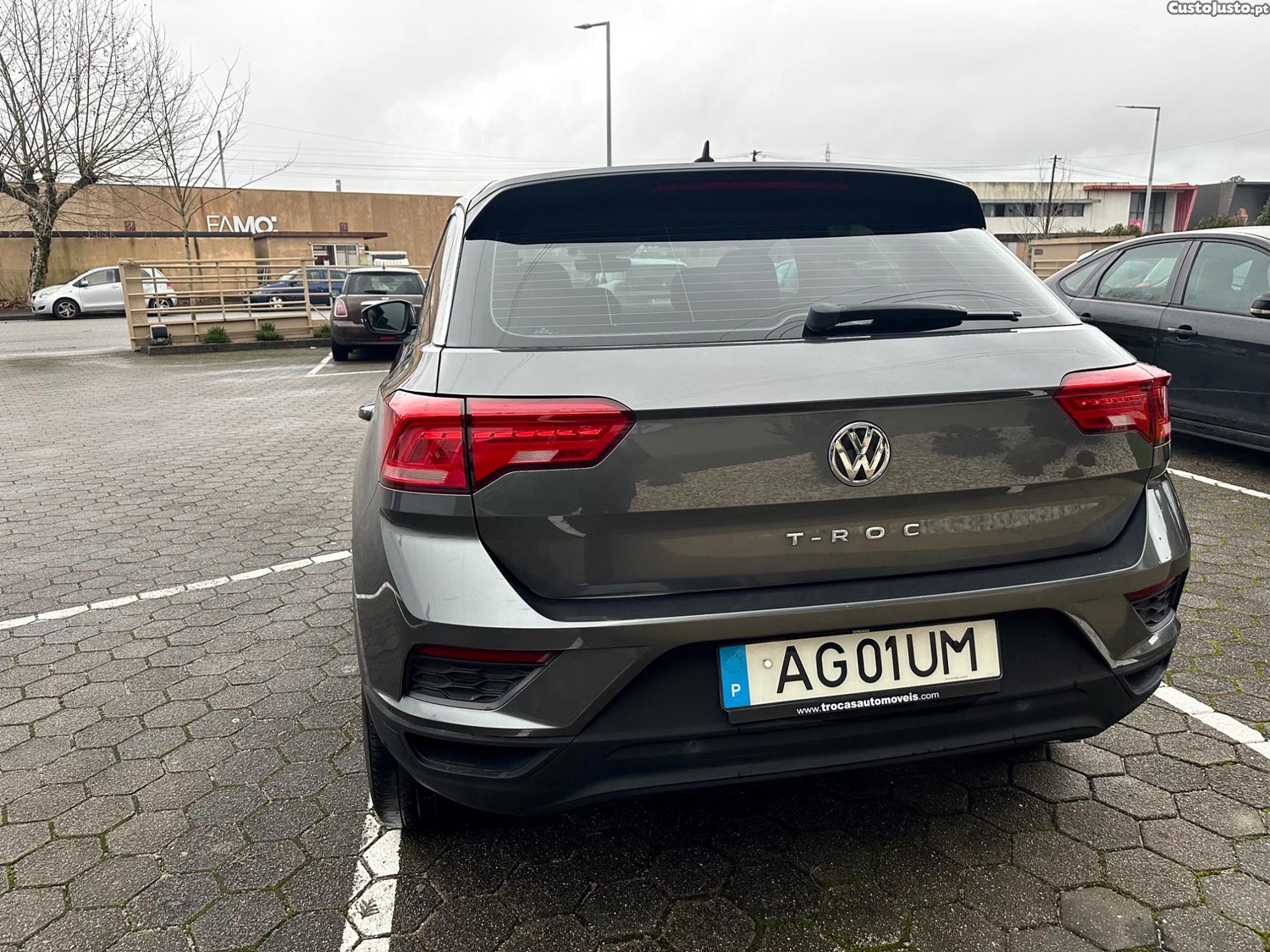 Volkswagen T-Roc 1.0 tsi — fotografia 7