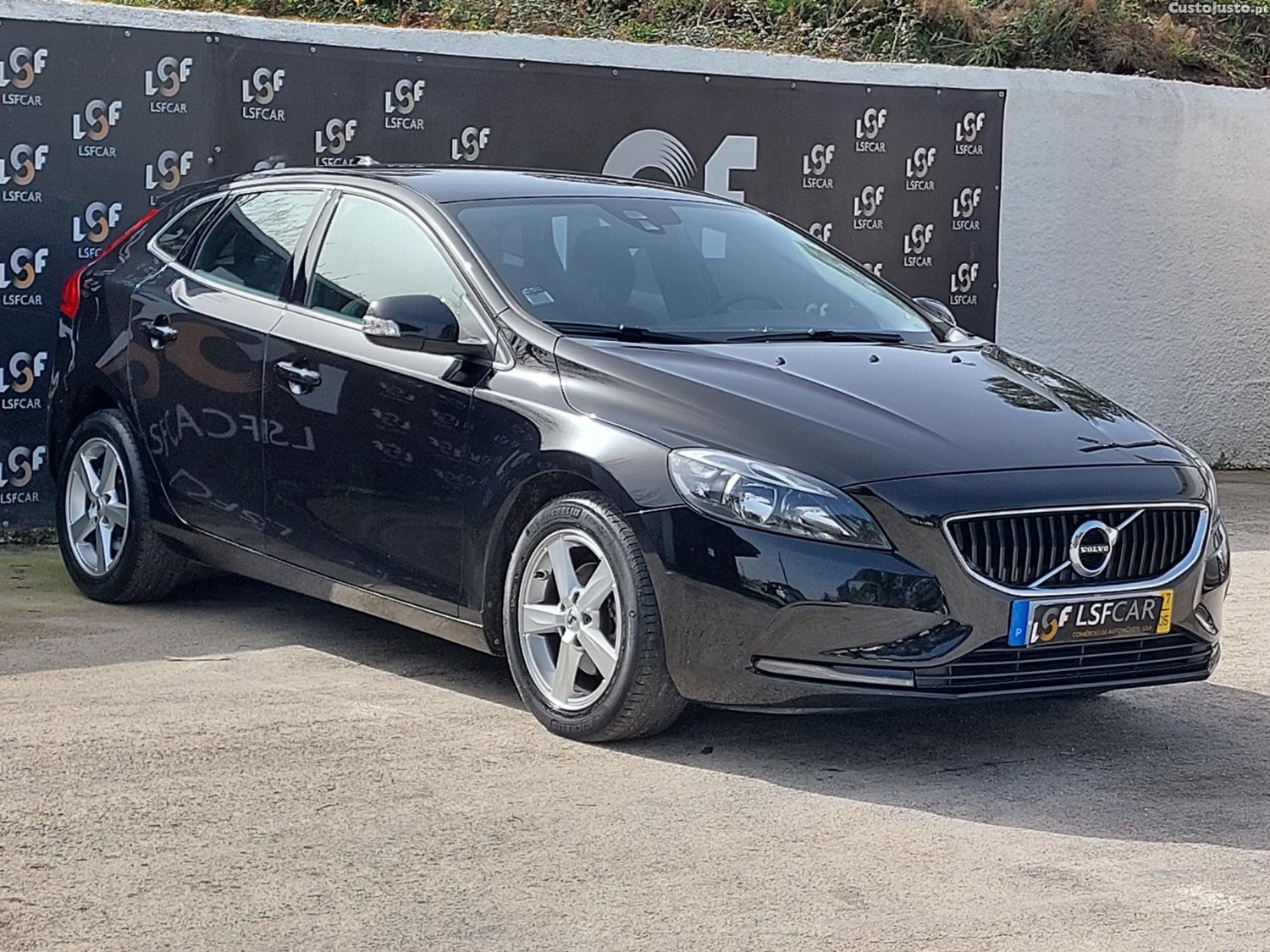 Volvo V40 2.0 d2 120cv, 6.v, muito bom — fotografia 17