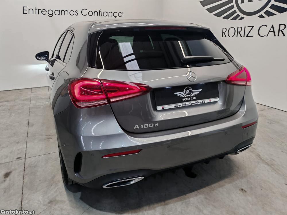 Mercedes-Benz A 180 d AMG Line Aut. — fotografia 19