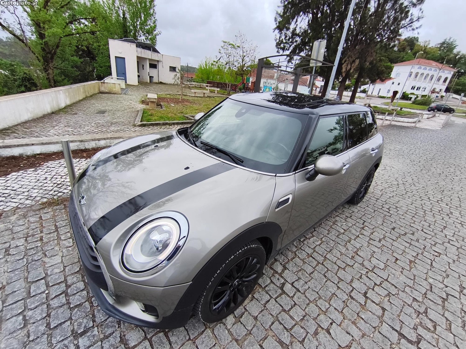 MINI Clubman Cooper D 1.5 t/extras — photo 2