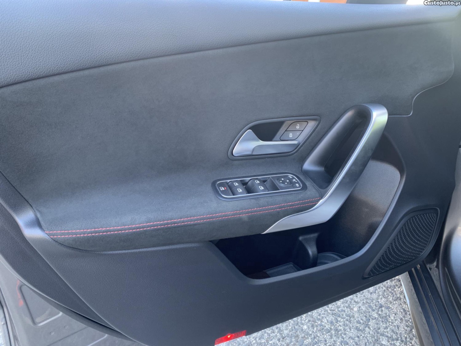 Mercedes-Benz A 180 D AMG Line 115cv Nacional 54 Mil Kms — fotografia 6