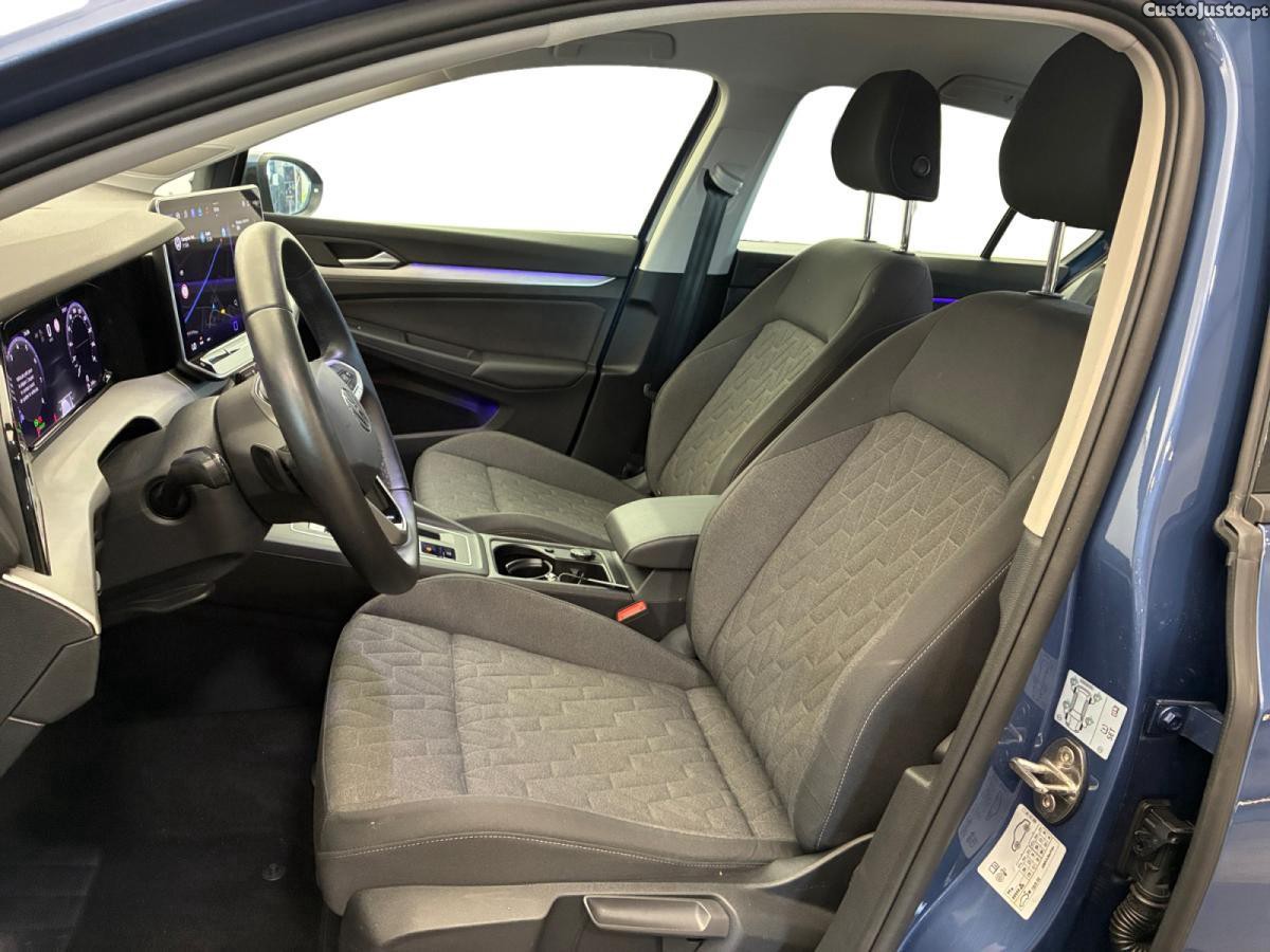 Volkswagen Golf 1.5 eTSi Life Plus DSG7 — fotografia 7