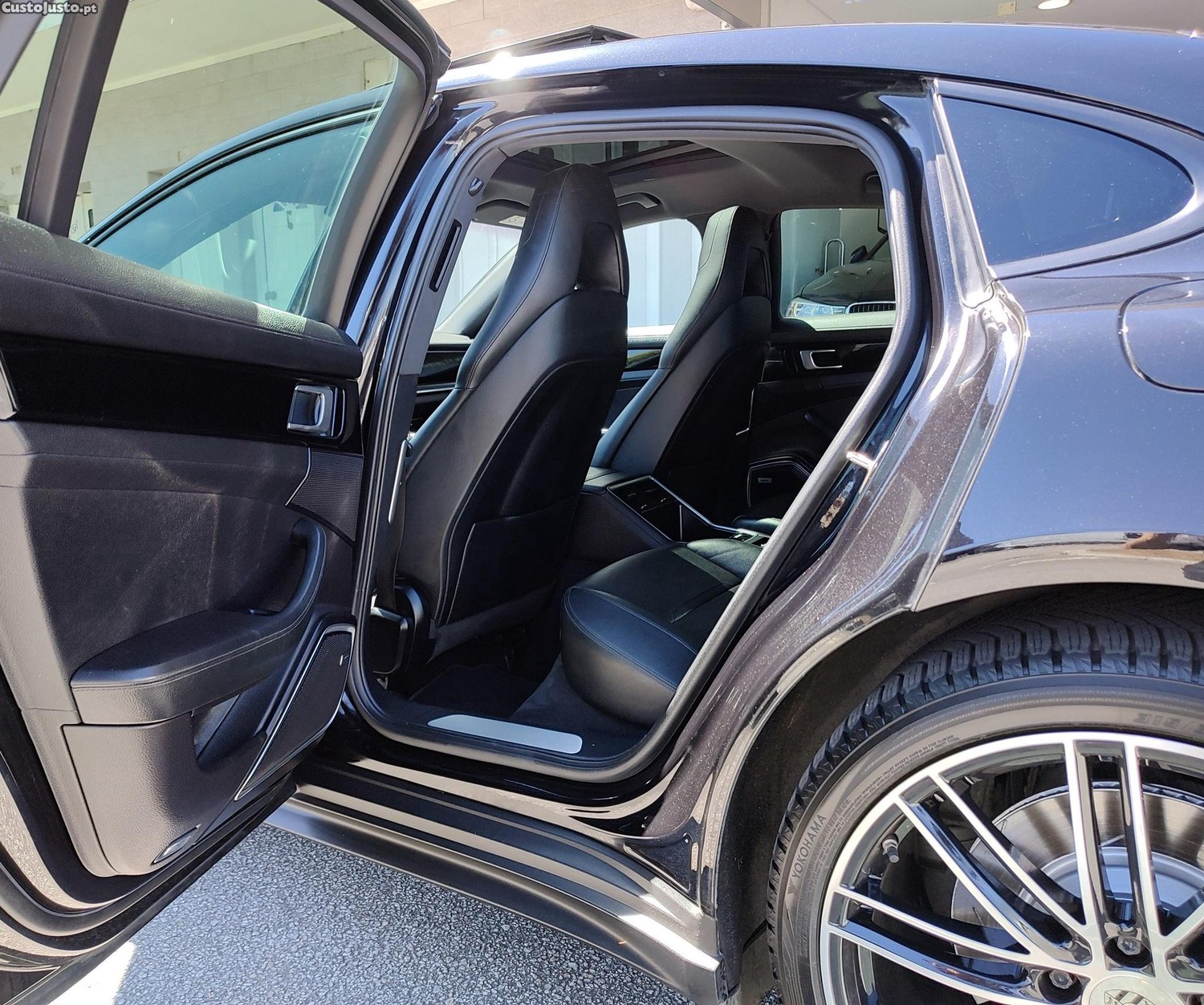Porsche Panamera 4 E-Hybrid Executive — fotografia 6