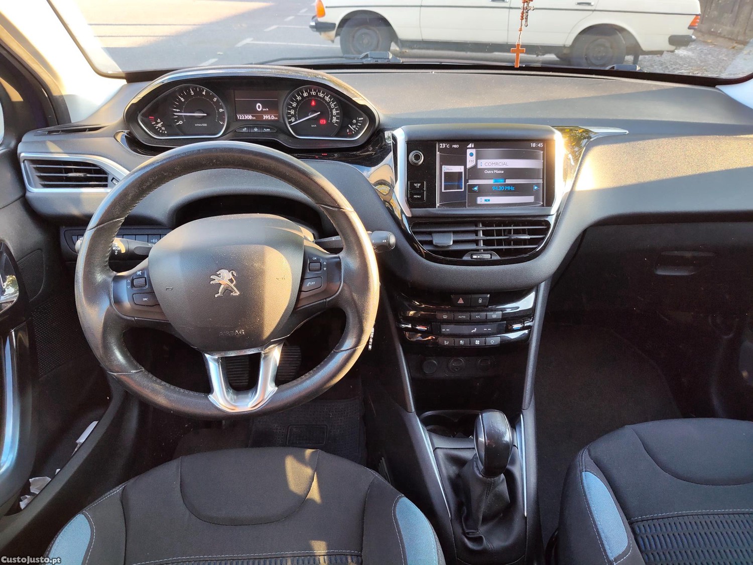 Peugeot 208 1.2 VTI ALLURE 82 CV — fotografia 2