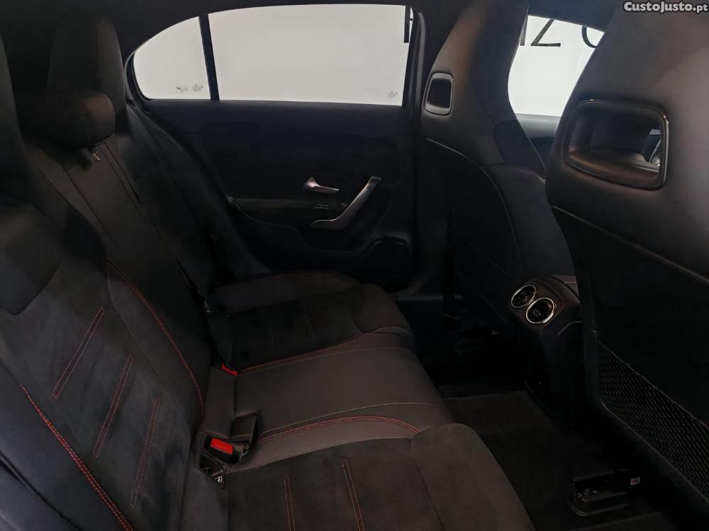 Mercedes-Benz A 180 d AMG Line Aut. — fotografia 13