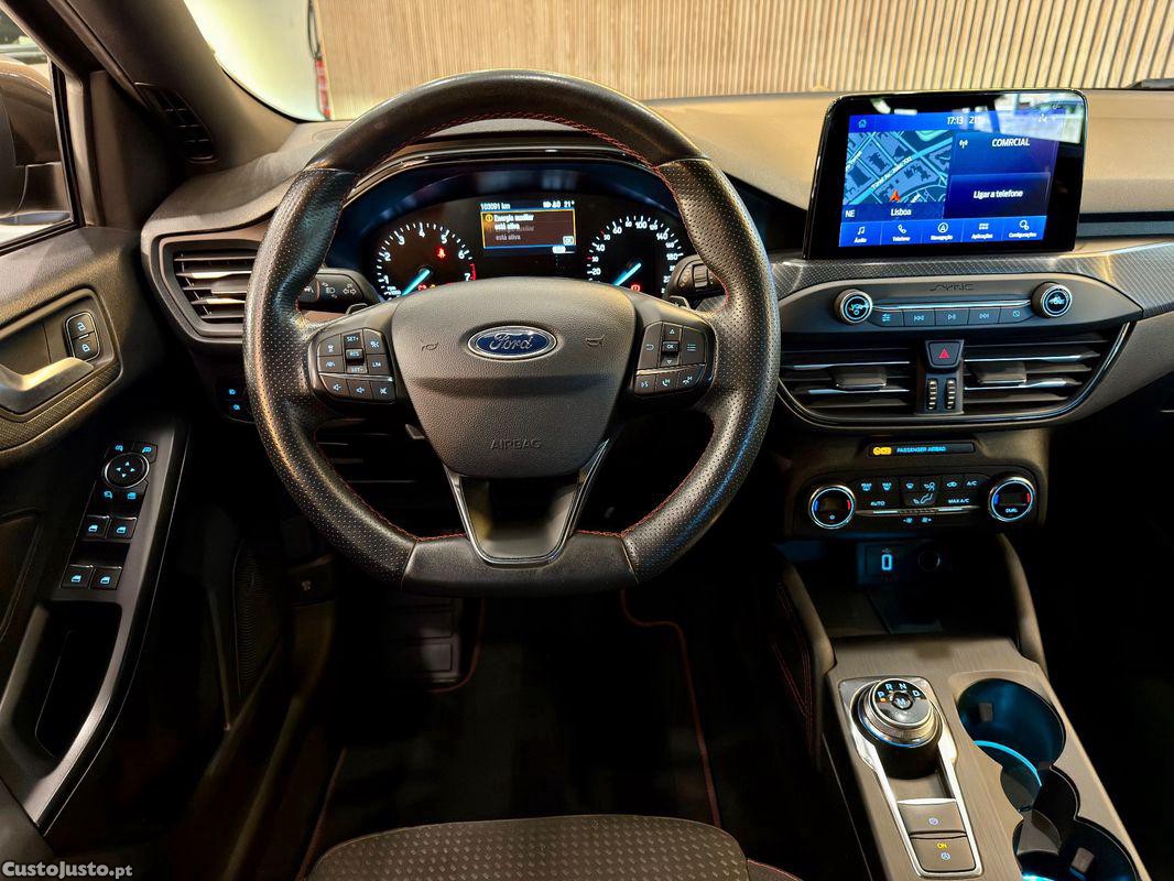 Ford Focus SW 1.0 EcoBoost ST-Line Aut. — fotografia 13