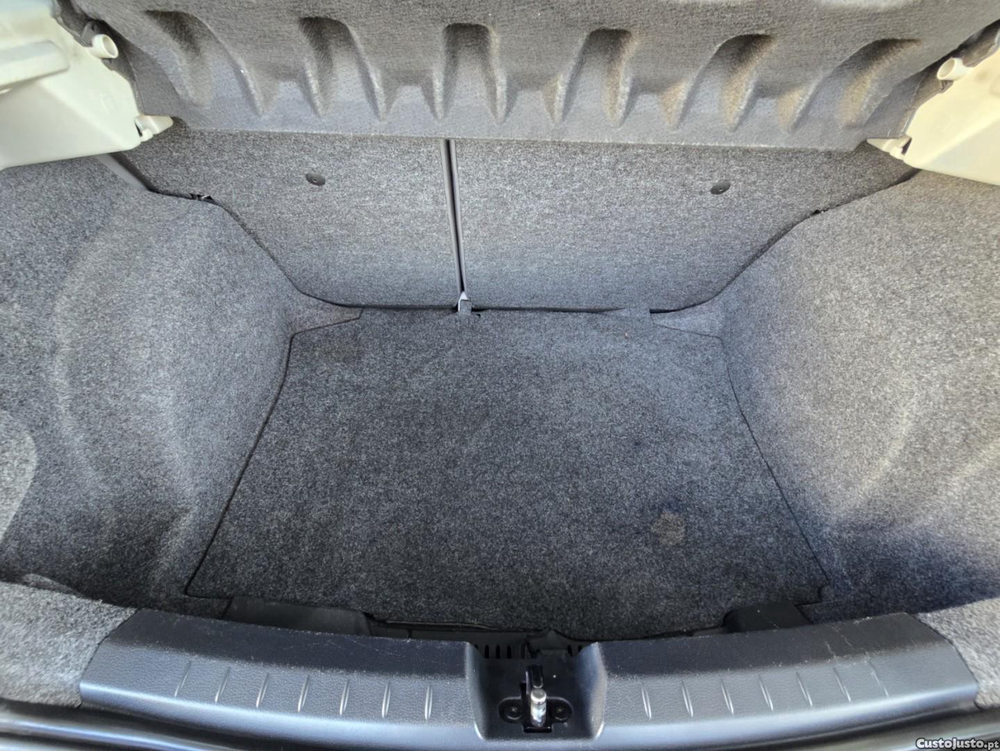 SEAT Ibiza 1.2 12V Style — fotografia 9