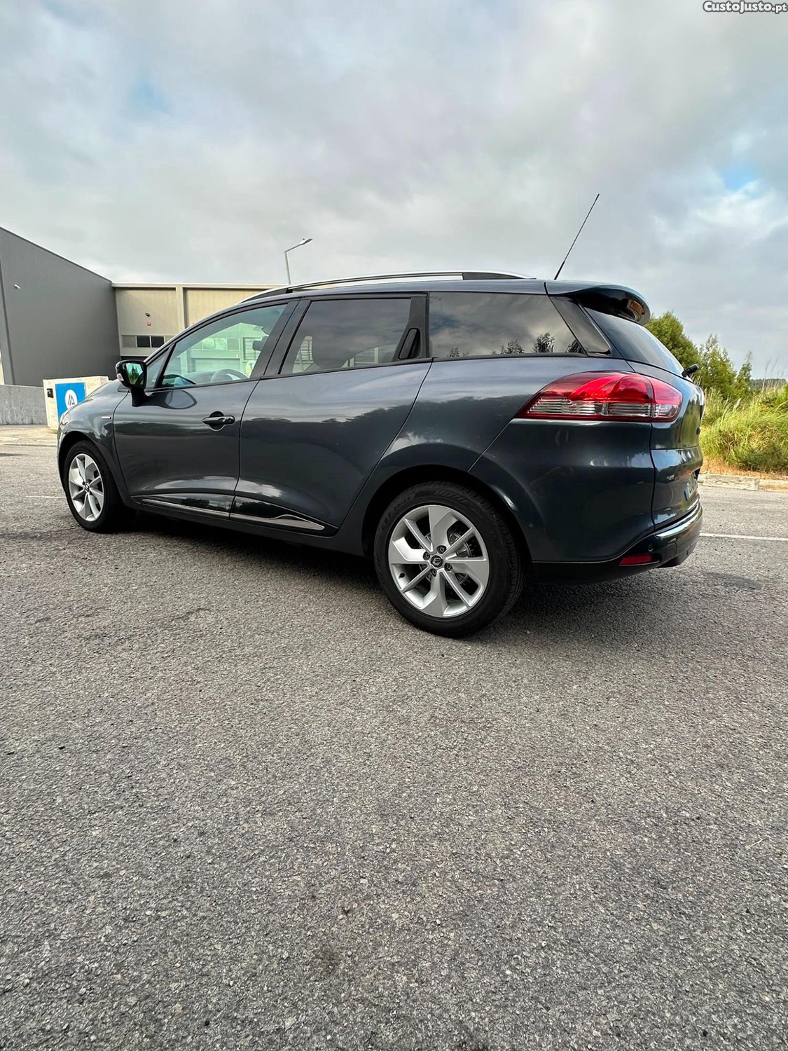 Renault Clio Limited Bose — fotografia 9