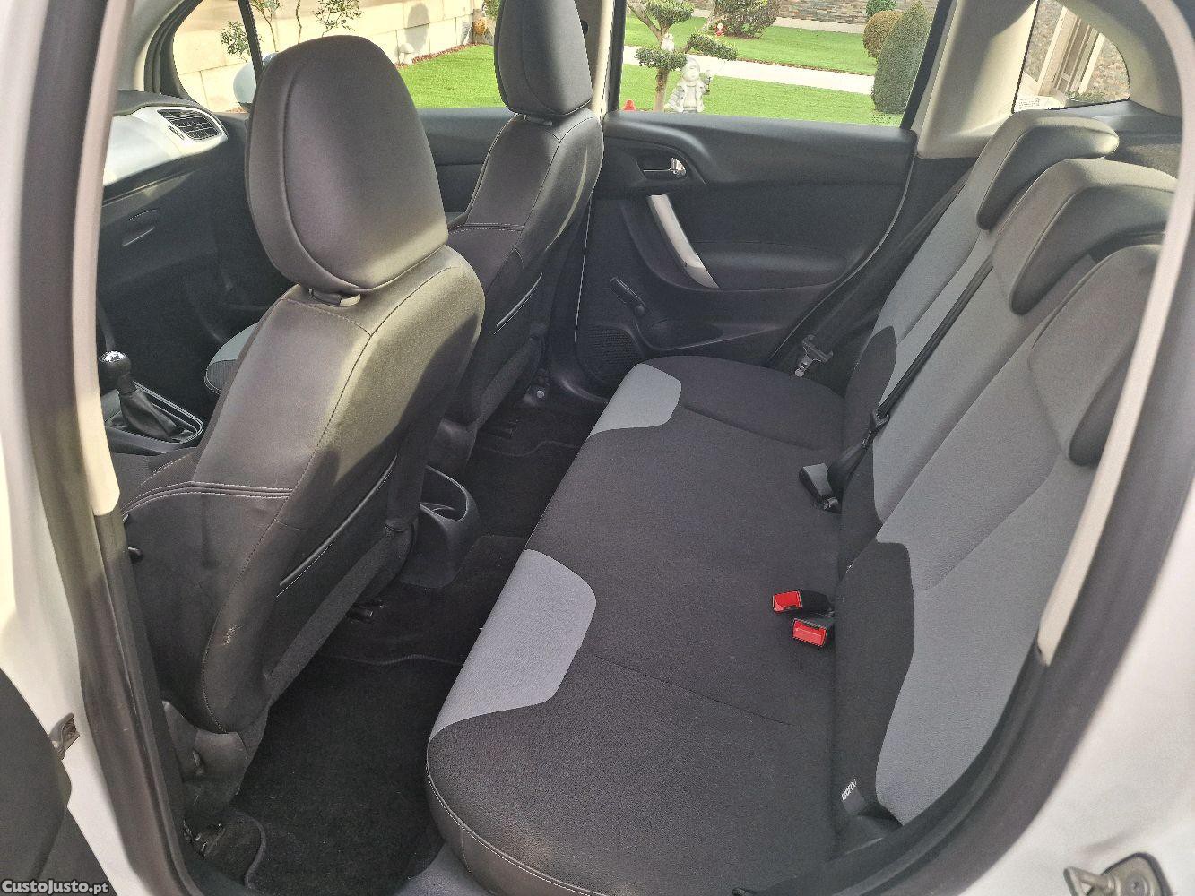 Citroën C3 1.4 HDI 5 LUGARES C/REVISAO — fotografia 7