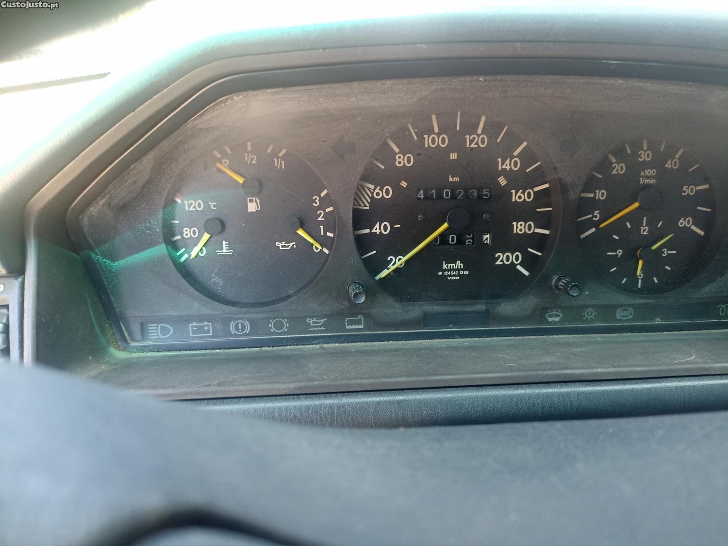 Mercedes-Benz E 250 TD w124 — fotografia 7
