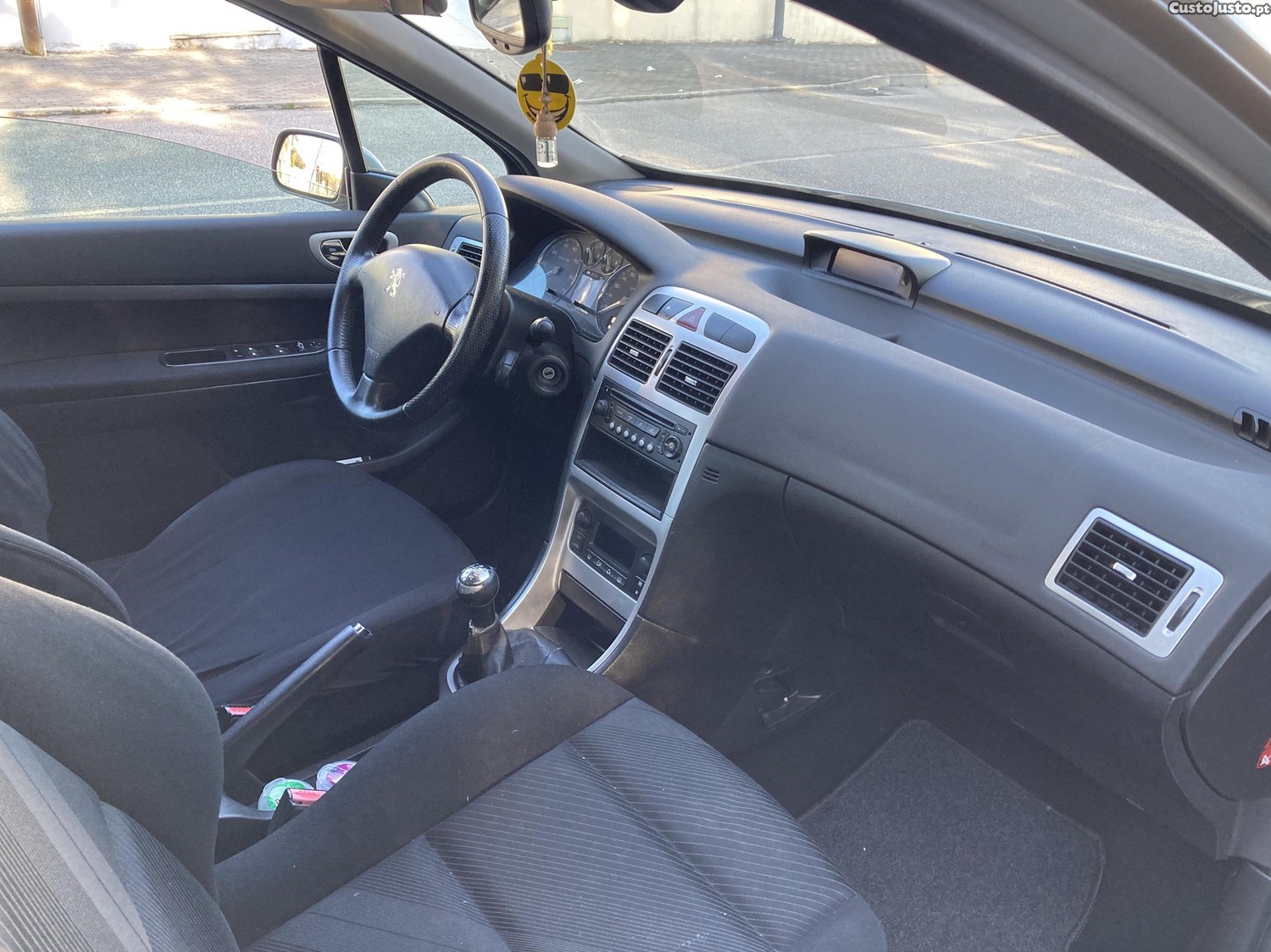 Peugeot 307 1.4 executive — fotografia 3