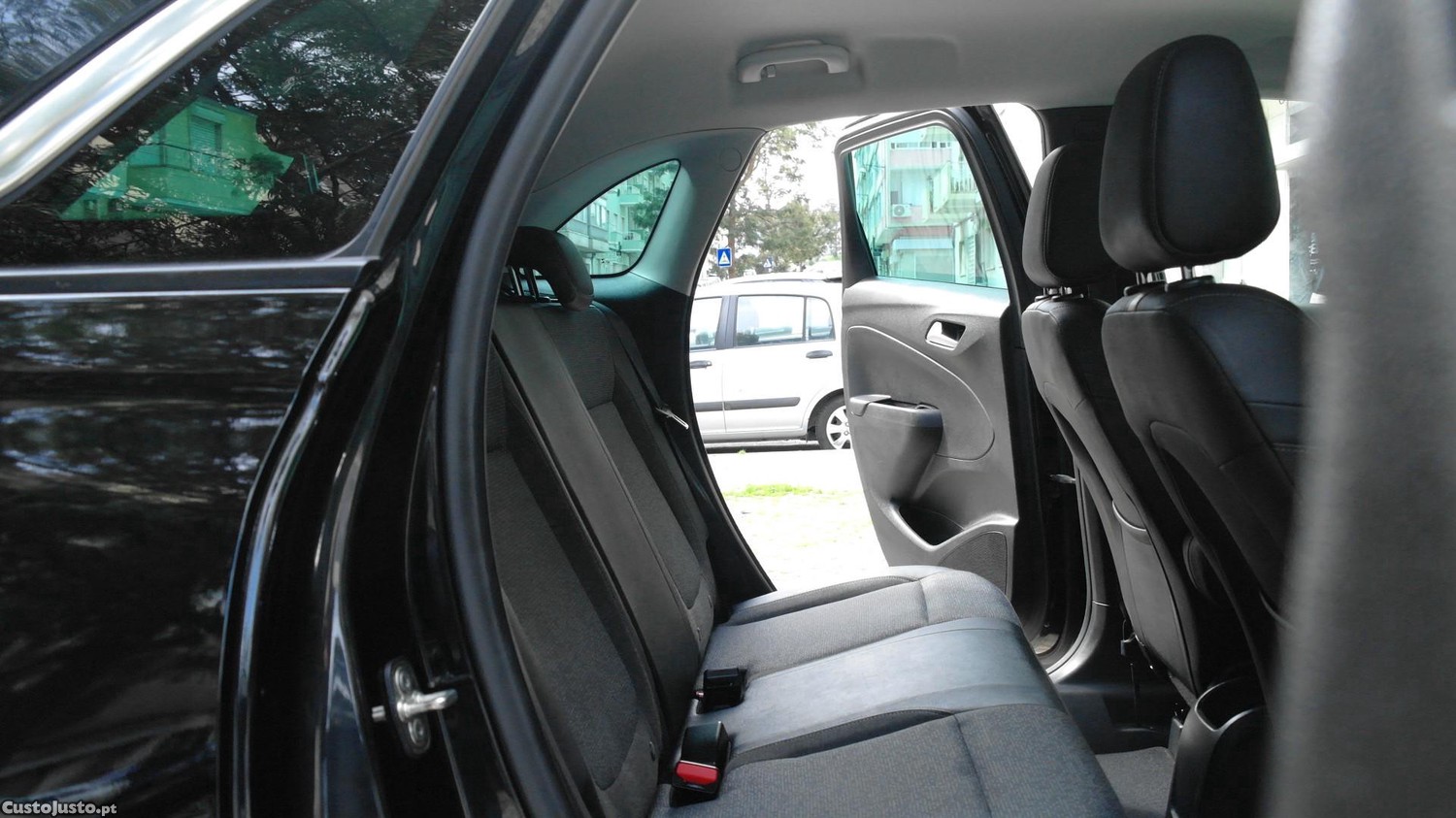 Opel Crossland 1.2 T Edition — fotografia 14