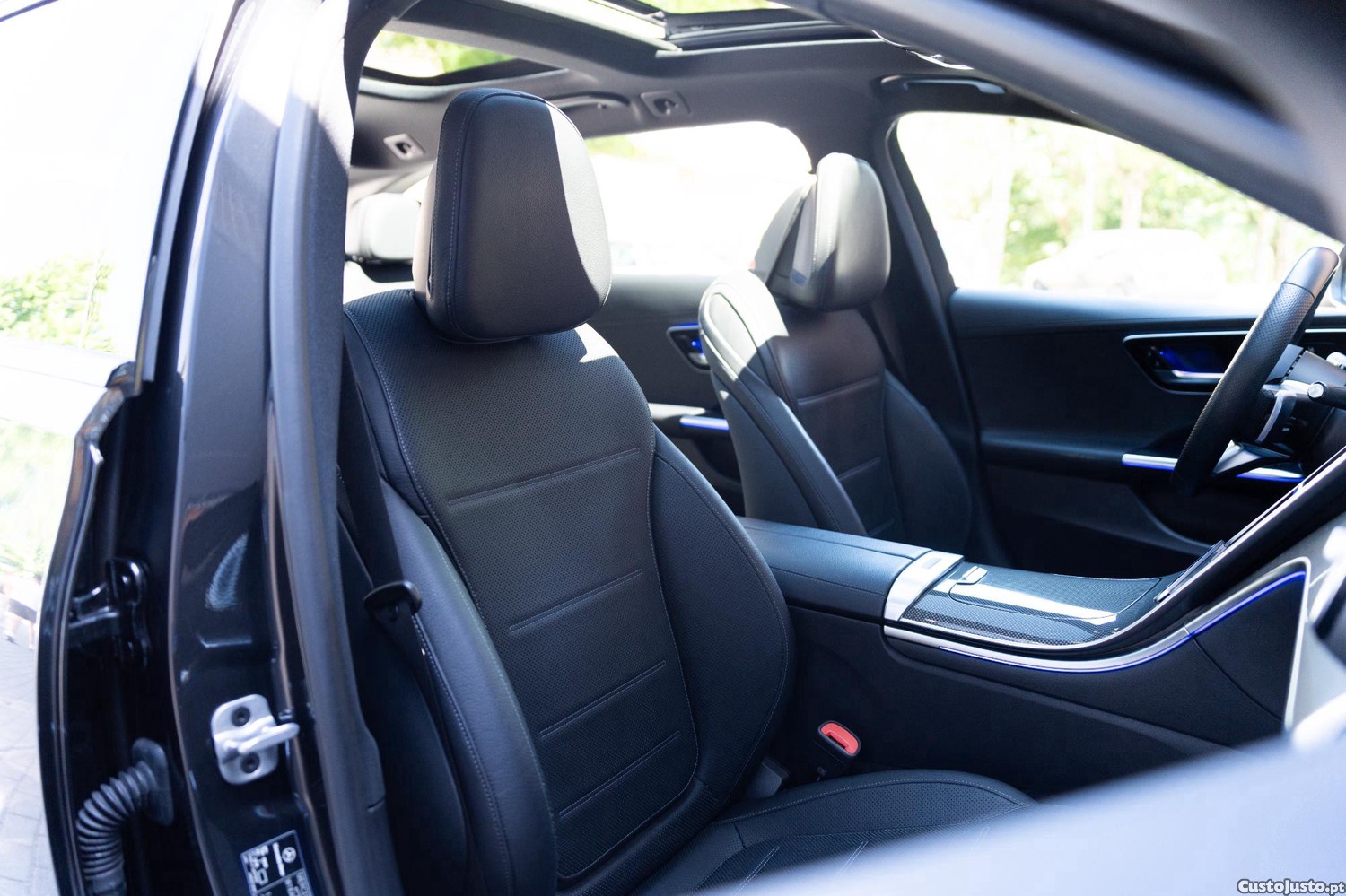 Mercedes-Benz C 300 e T 9G-TRONIC AMG Line — fotografia 14