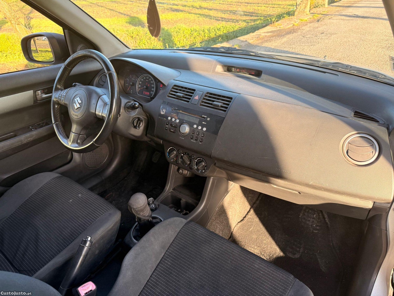 Suzuki Swift 1.3 DDiS GL — fotografia 4