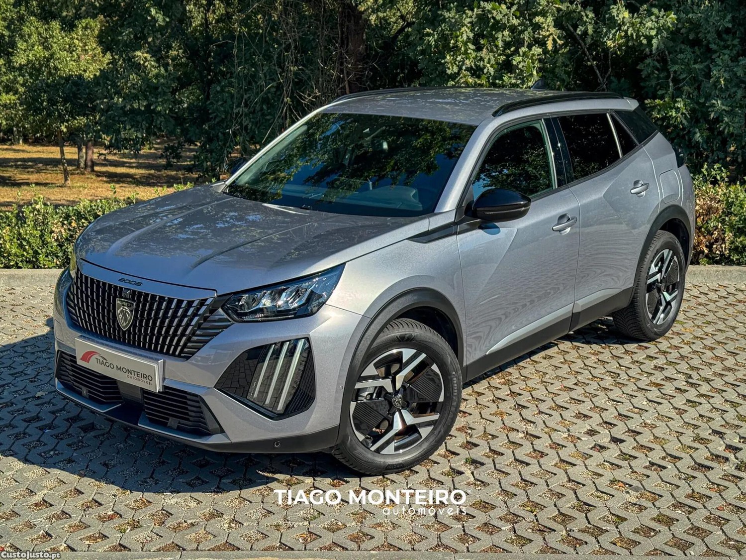 Peugeot 2008 1.2 Hybrid Allure e-DCS6 — fotografia 12