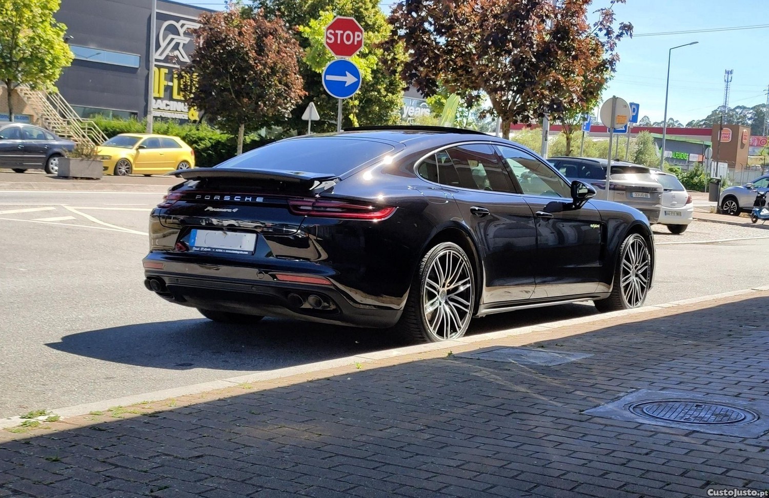 Porsche Panamera 4 E-Hybrid Executive — fotografia 12