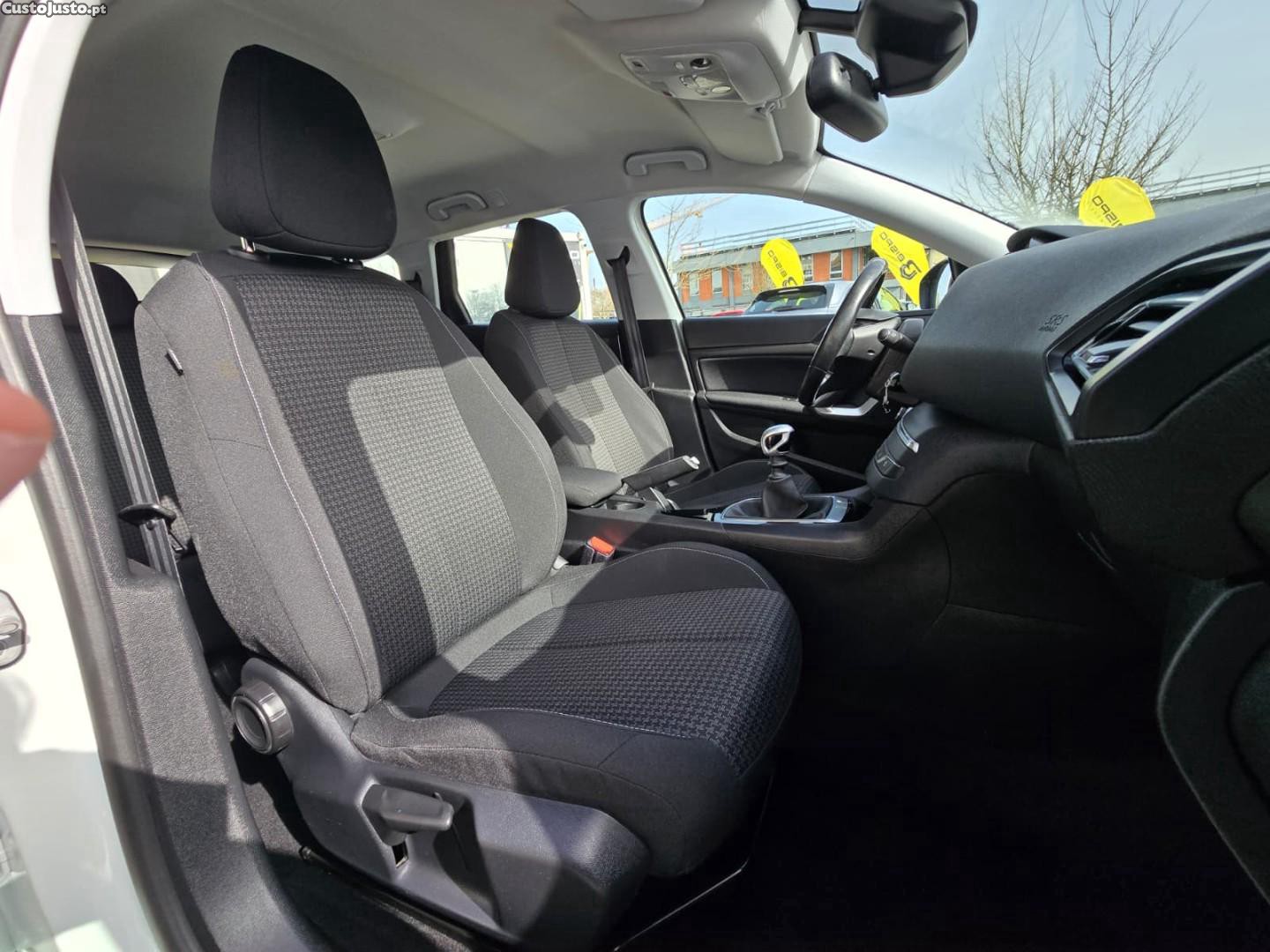 Peugeot 308 1.2 PureTech Active Pack — fotografia 6