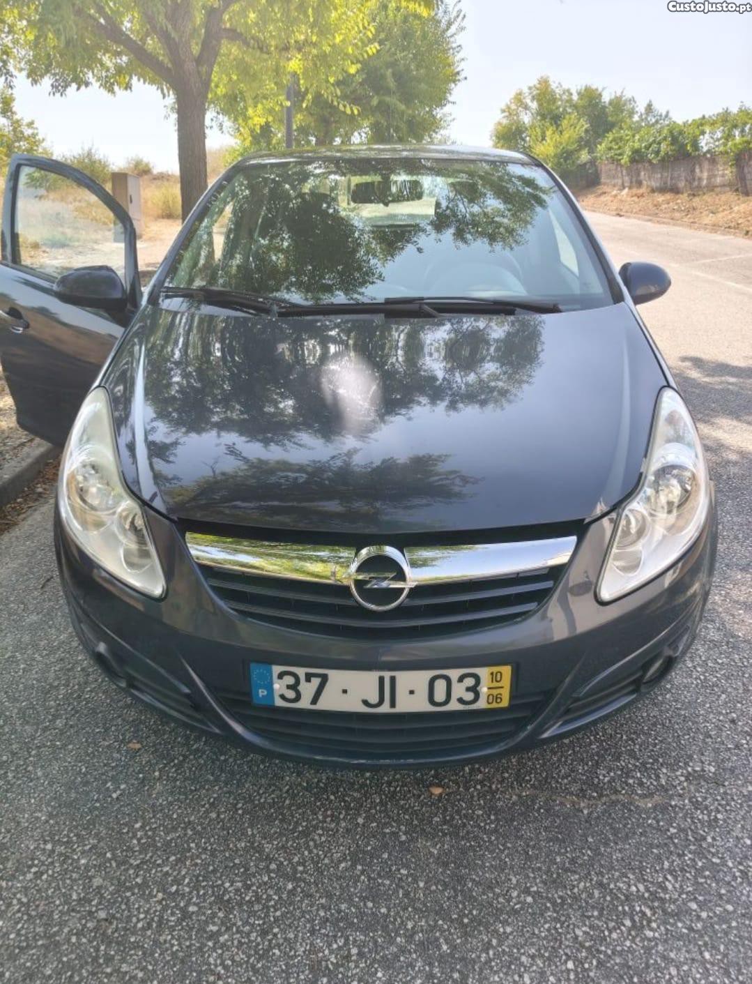 Opel Corsa 1200 — photo 2