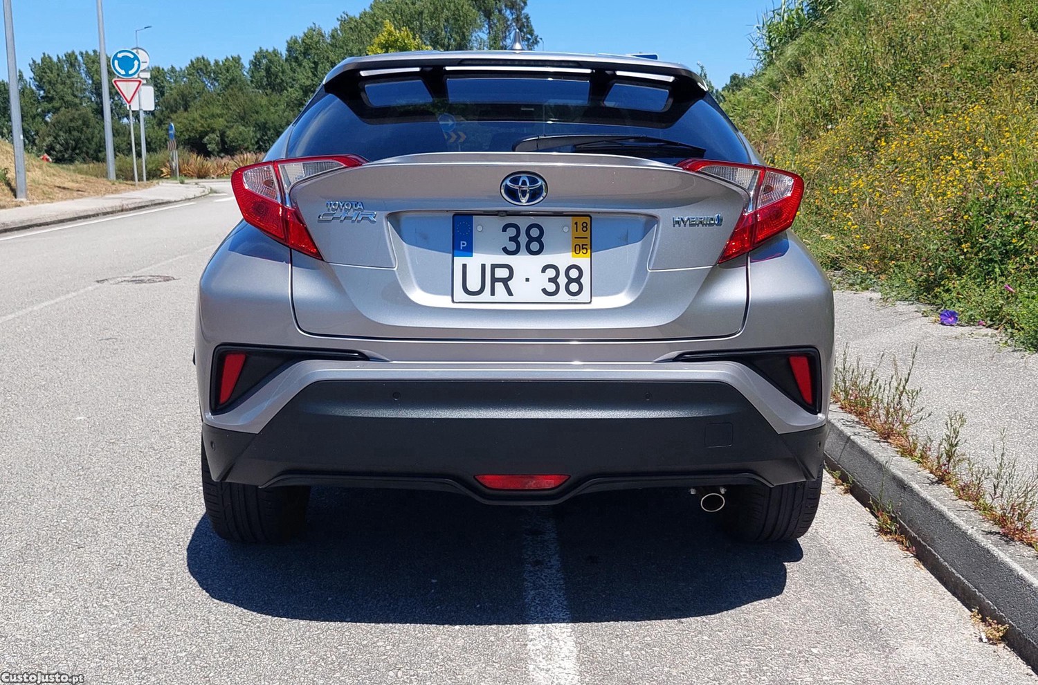 Toyota C-HR 1.8 híbrido — fotografia 5