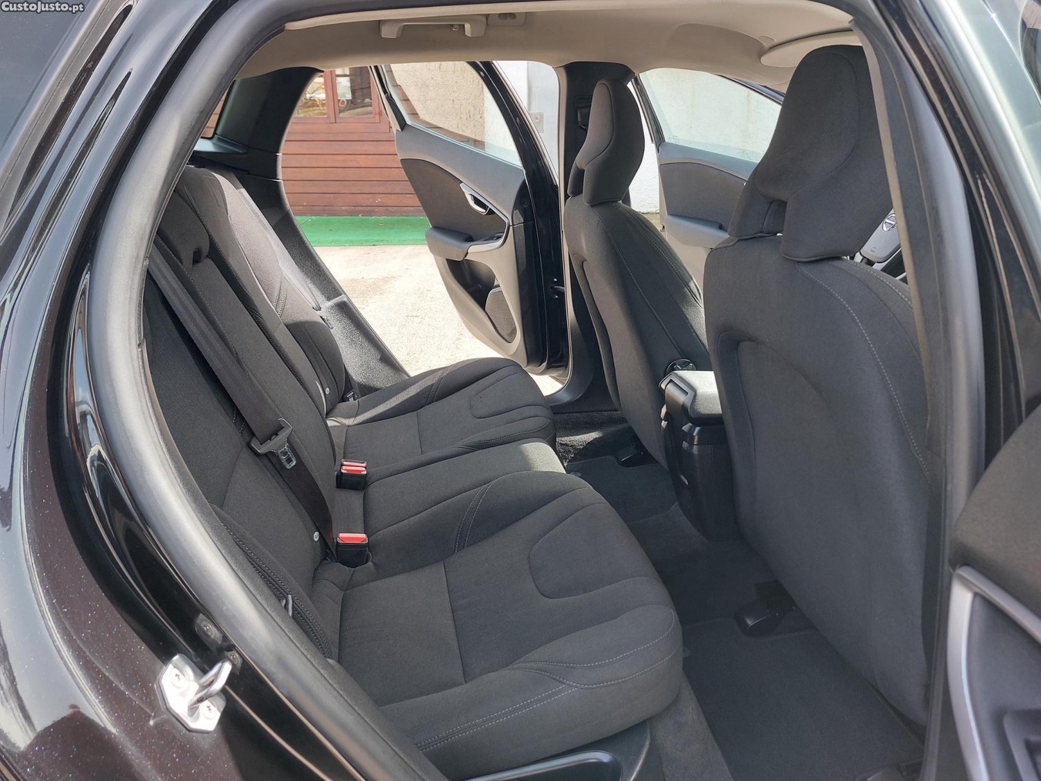 Volvo V40 2.0 d2 120cv, 6.v, muito bom — fotografia 9